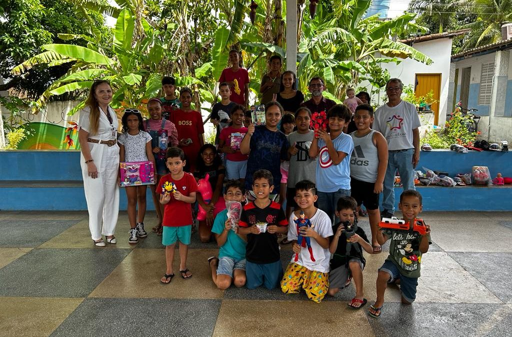CREF16/RN realiza doação de brinquedos à Fundação Lar Celeste